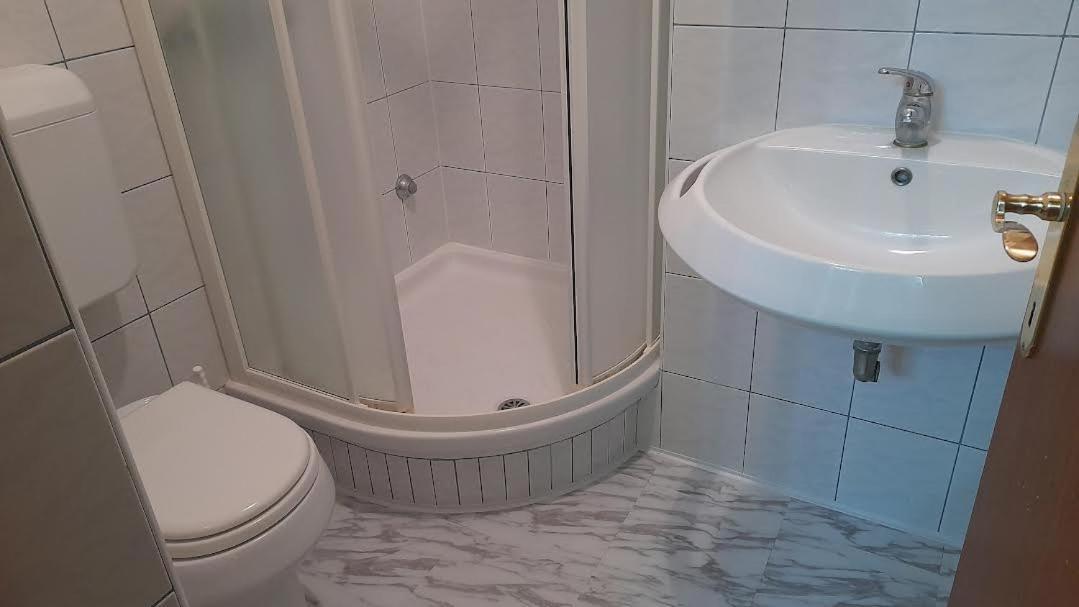 Apartmani Delas 2 ペシュチャーナ・ウヴァラ エクステリア 写真