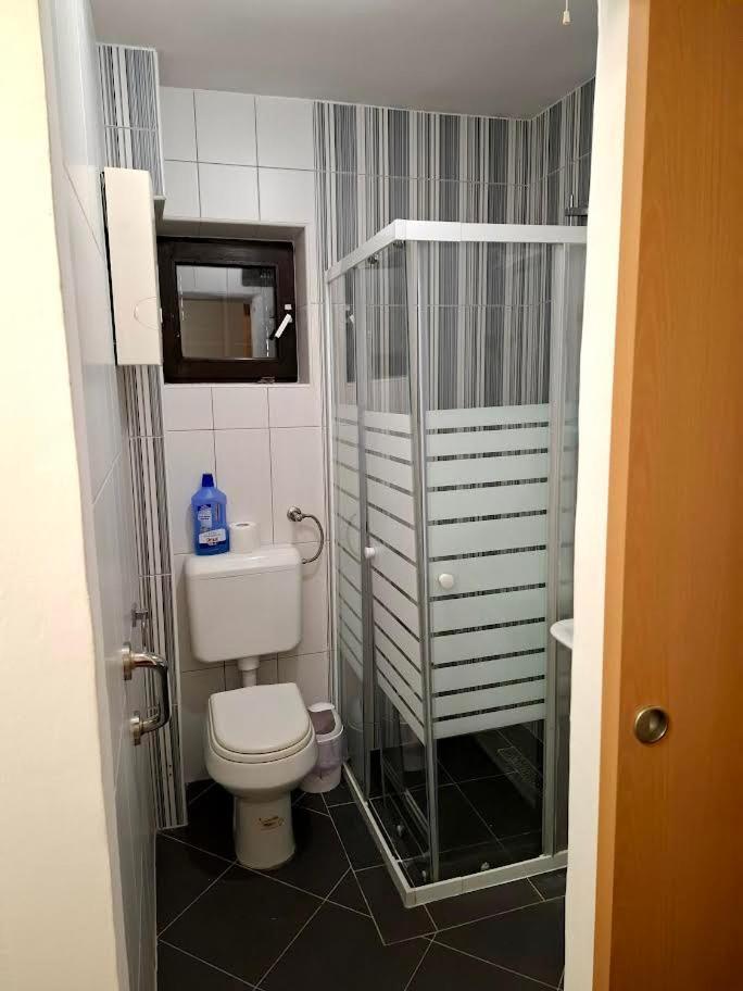 Apartmani Delas 2 ペシュチャーナ・ウヴァラ エクステリア 写真