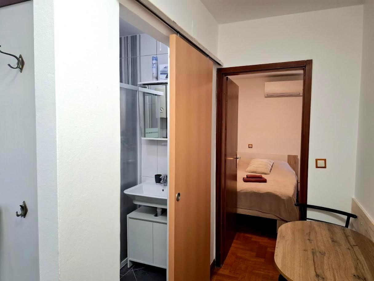 Apartmani Delas 2 ペシュチャーナ・ウヴァラ エクステリア 写真