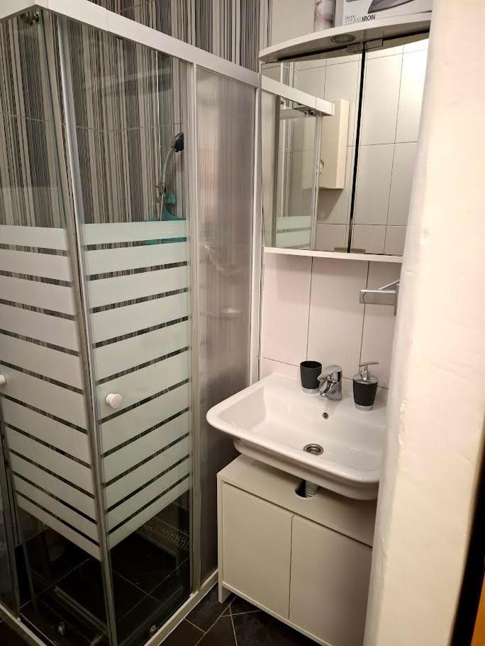Apartmani Delas 2 ペシュチャーナ・ウヴァラ エクステリア 写真