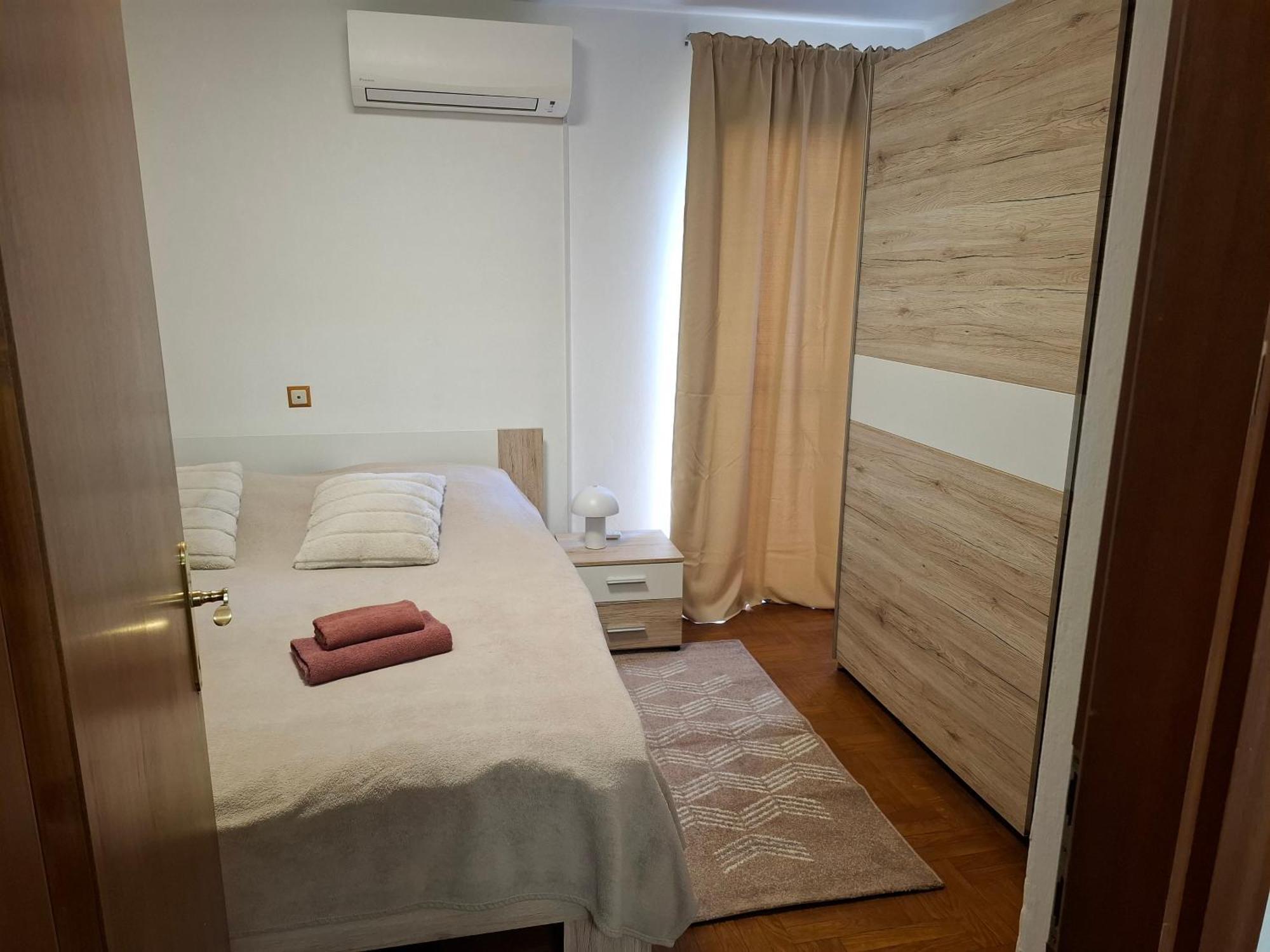 Apartmani Delas 2 ペシュチャーナ・ウヴァラ エクステリア 写真