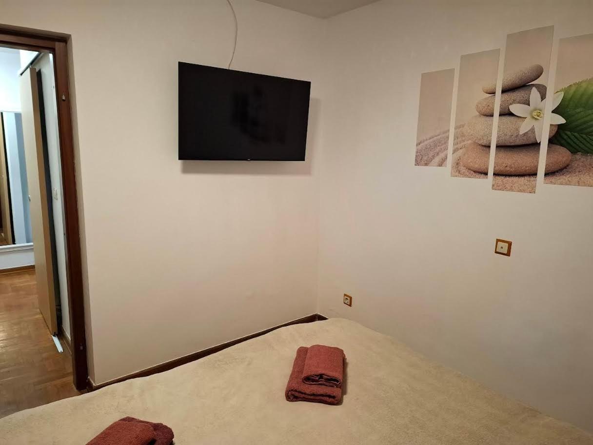 Apartmani Delas 2 ペシュチャーナ・ウヴァラ エクステリア 写真