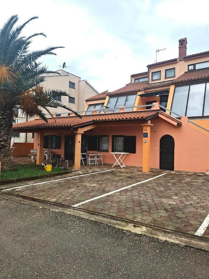 Apartmani Delas 2 ペシュチャーナ・ウヴァラ エクステリア 写真